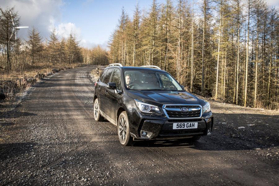  Subaru Forester 2.0XT 2016 года  (UK) (фото 8 из 30)